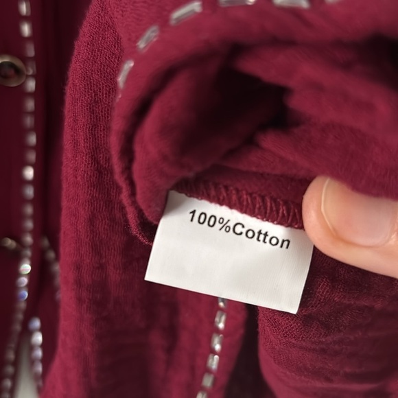 Queen of Sparkles Maroon & White Gauze Top and Short Set - Picture 5 of 8